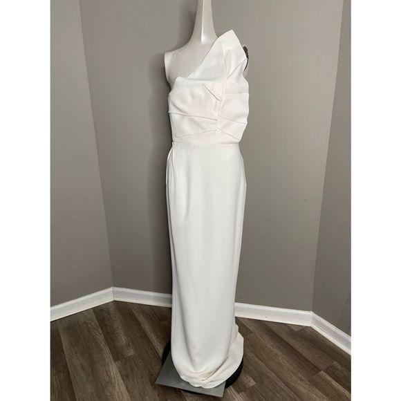 Roland Mouret
Warrington Stretch Sculpted Gown - Picture 6 of 14